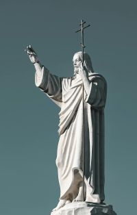 Statue of the Lord Jesus blessing His people